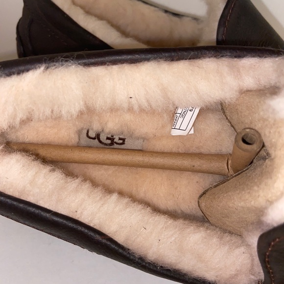 UGG Men's Ascot Slippers - Picture 4 of 9